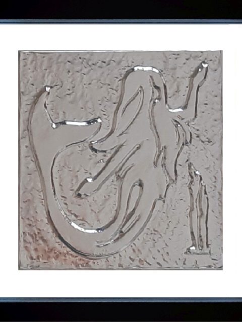 Sirena - alluminio in cornice nera, cm 25 x 25 