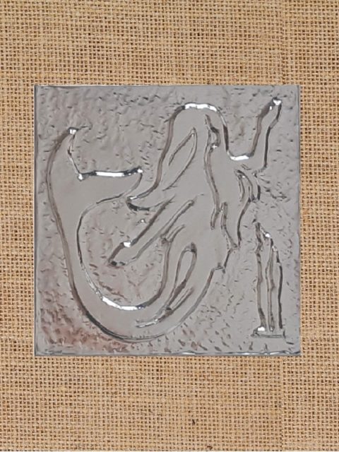 Sirena - alluminio su juta, cm 32 x 32